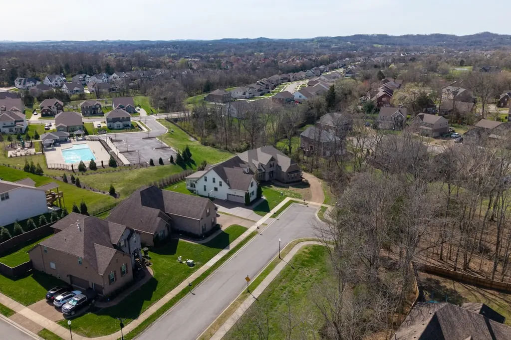 105 Carly Close, W Hendersonville TN 37075