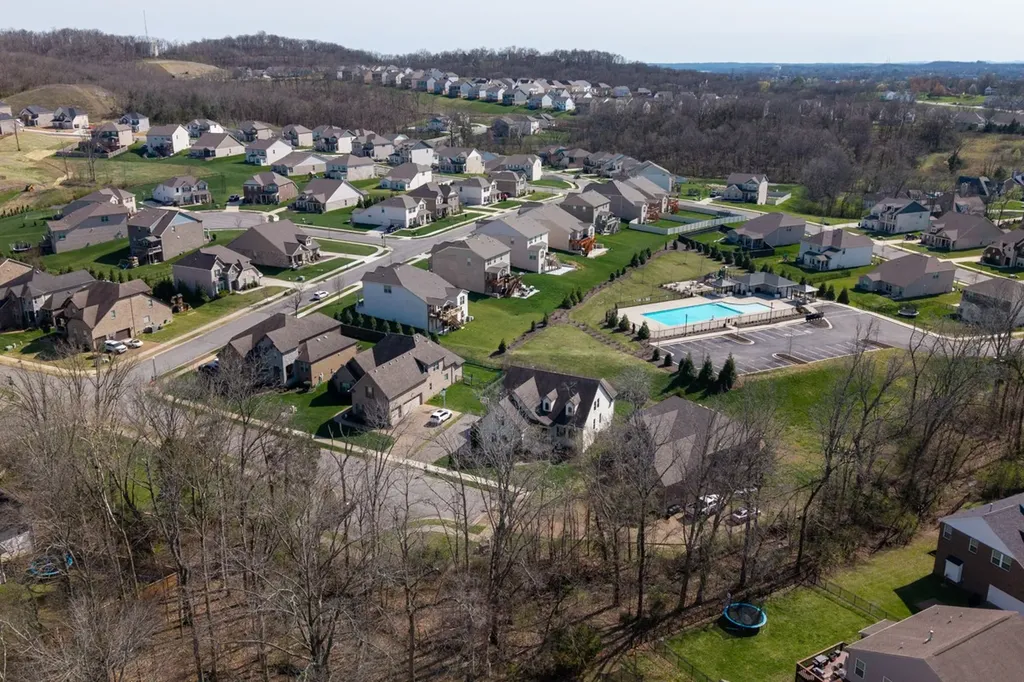 105 Carly Close, W Hendersonville TN 37075