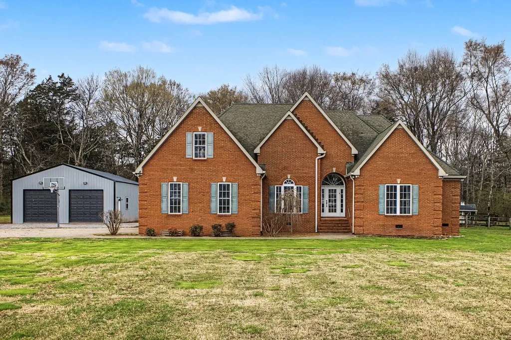 2320 Snake Town Road Chapel Hill TN 37034