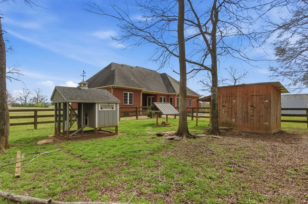 2320 Snake Town Road Chapel Hill TN 37034