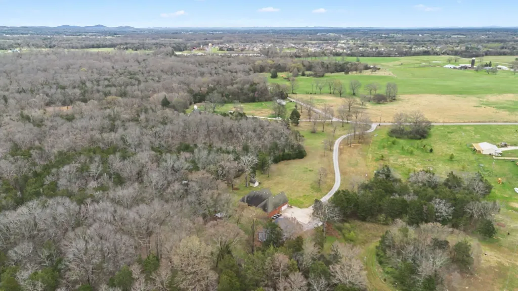 2320 Snake Town Road Chapel Hill TN 37034
