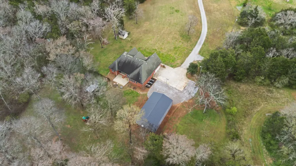 2320 Snake Town Road Chapel Hill TN 37034