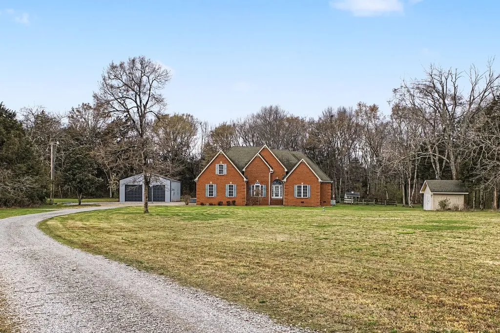 2320 Snake Town Road Chapel Hill TN 37034