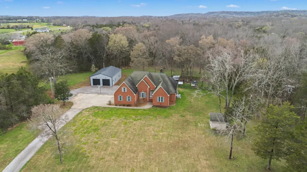 2320 Snake Town Road Chapel Hill TN 37034