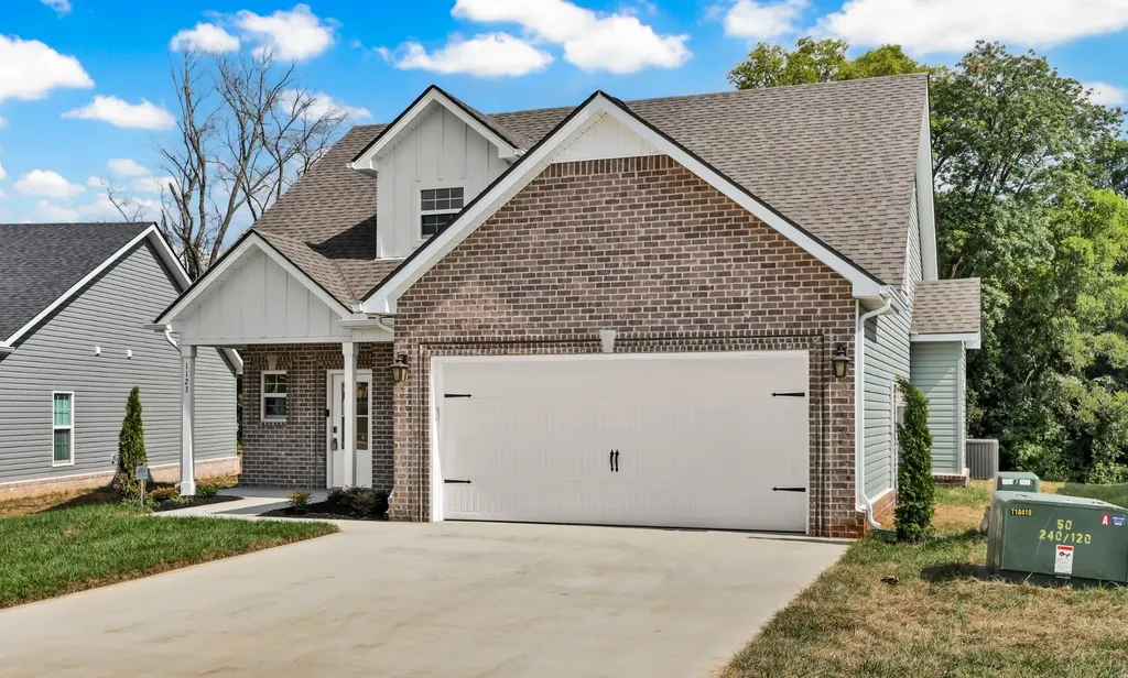 1123 Mourning Cloak Drive Clarksville TN 37043