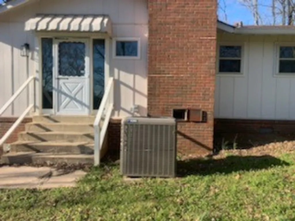 864 Tom Osborne Road Columbia TN 38401