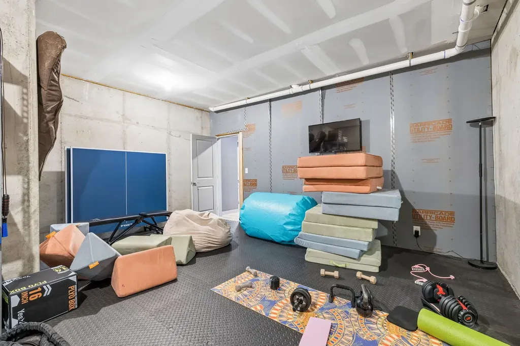 120 Macy Drive Hendersonville TN 37075