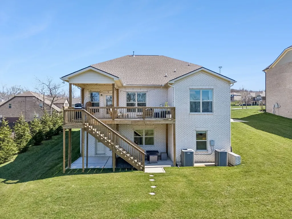 120 Macy Drive Hendersonville TN 37075