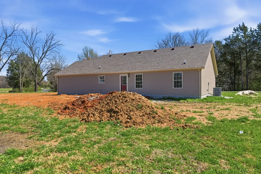1605 Paynes Church Road Winchester TN 37398