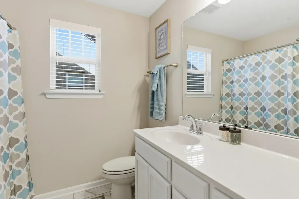 140 Rising Pvt Lane Gallatin TN 37066