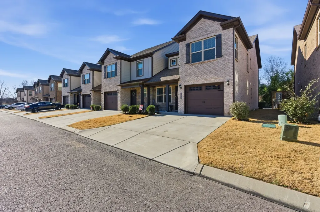 140 Rising Pvt Lane Gallatin TN 37066
