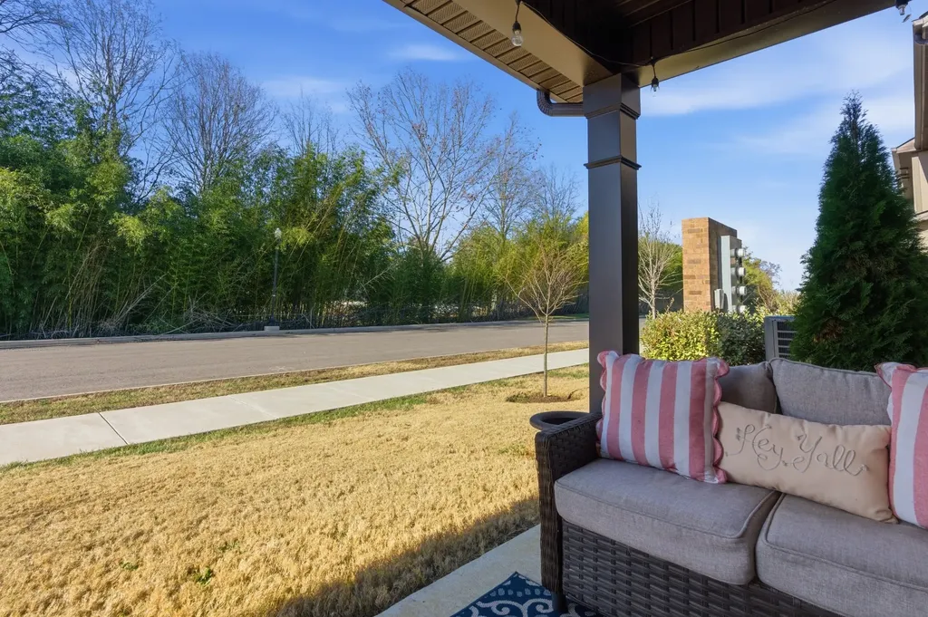 140 Rising Pvt Lane Gallatin TN 37066