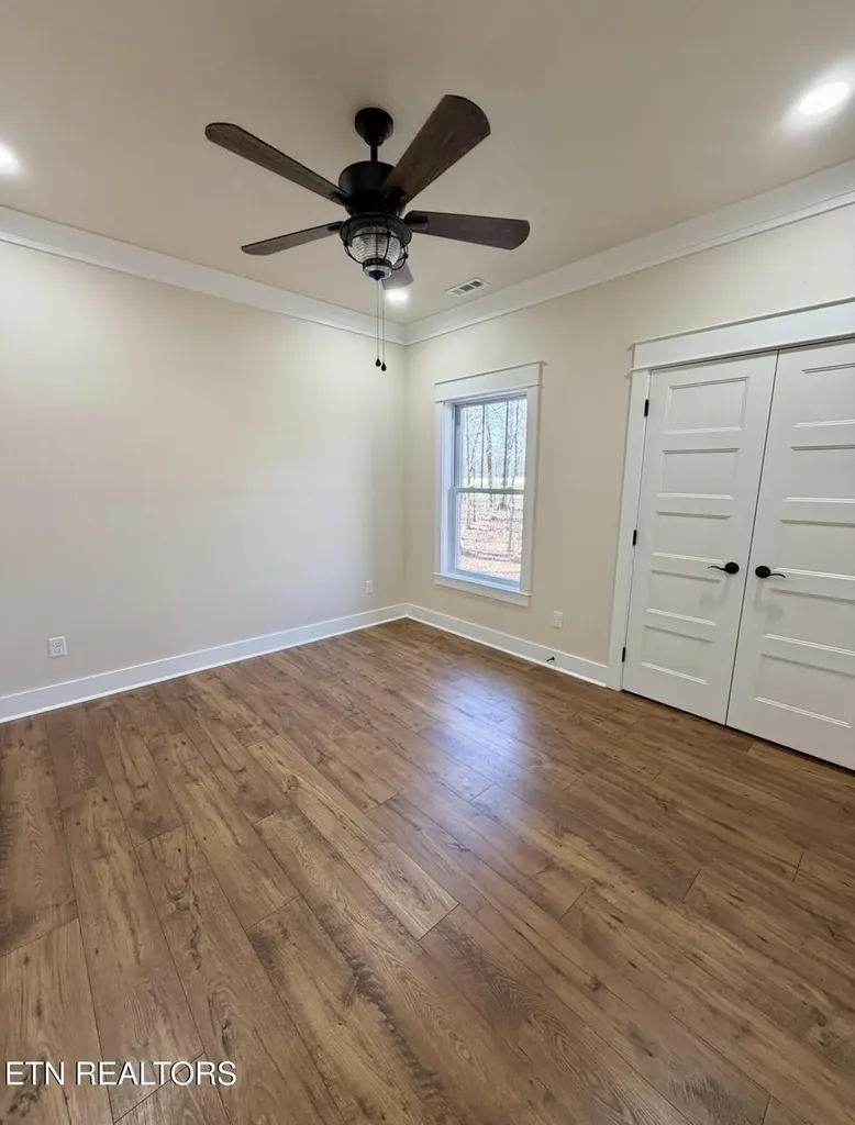 414 Beachwood Drive Crossville TN 38558
