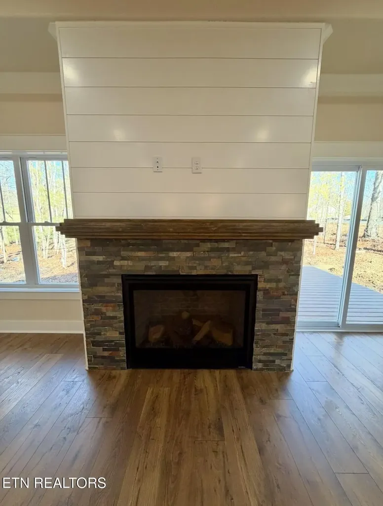 414 Beachwood Drive Crossville TN 38558