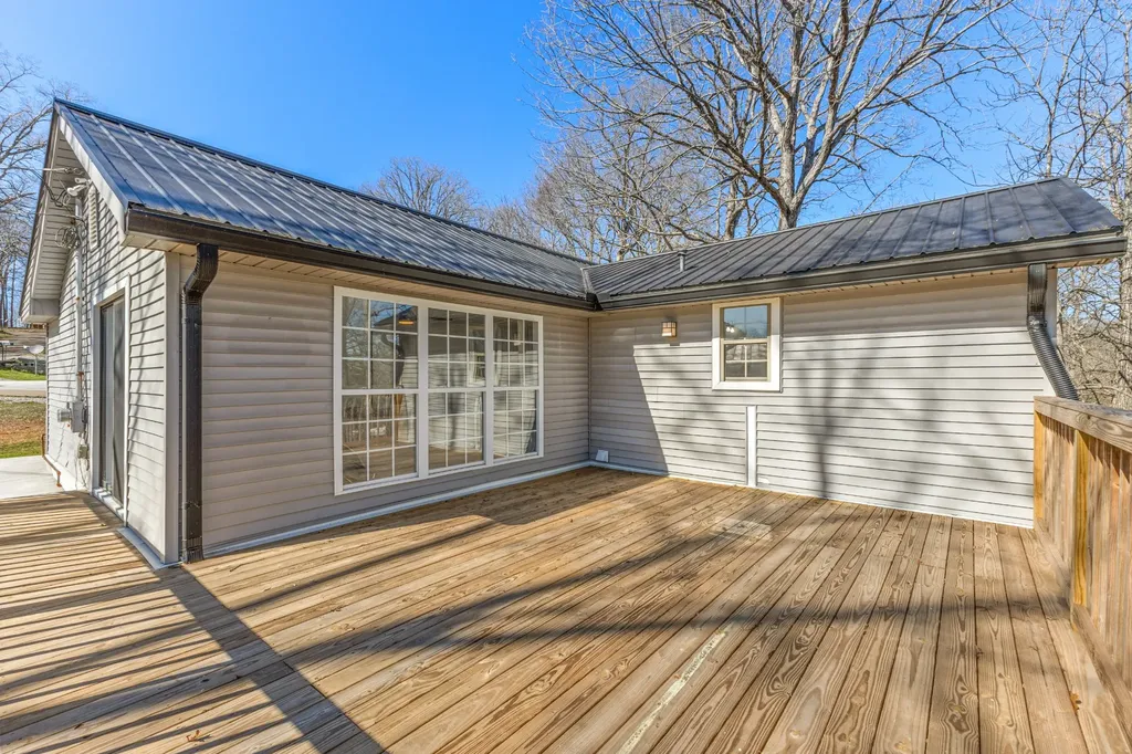 66 Highland Lane Waverly TN 37185