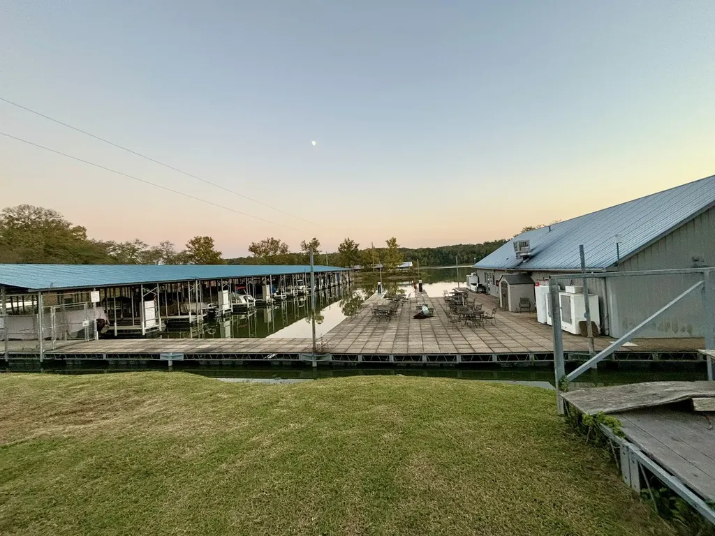 66 Highland Lane Waverly TN 37185