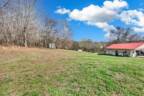 2410 Dunbar Road Woodlawn TN 37191