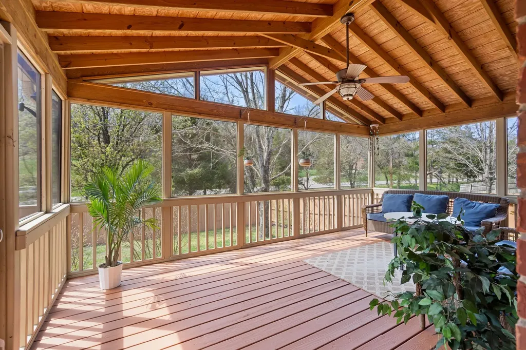 132 Sequoyah Lane Nashville TN 37221