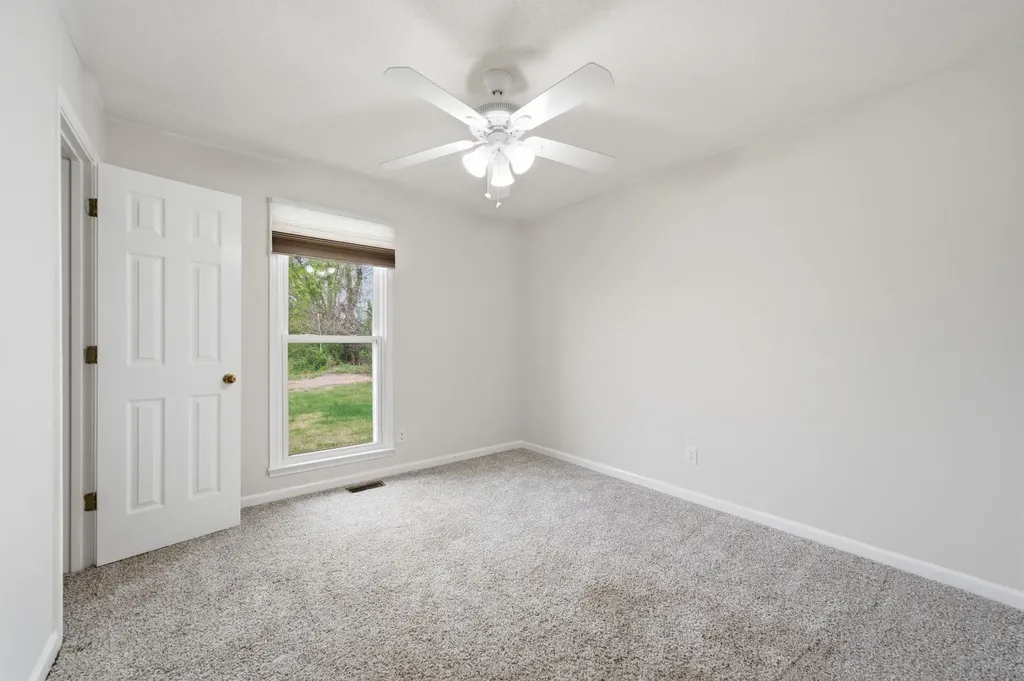 1718 Crestview Drive Clarksville TN 37042
