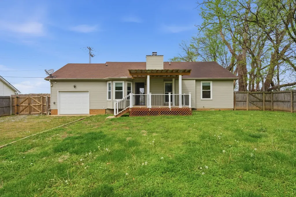 1718 Crestview Drive Clarksville TN 37042