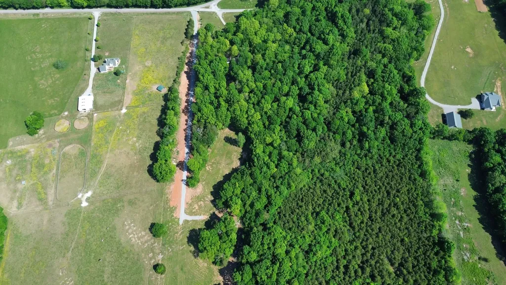 2556 Palmetto Cemetery Road Lewisburg TN 37091