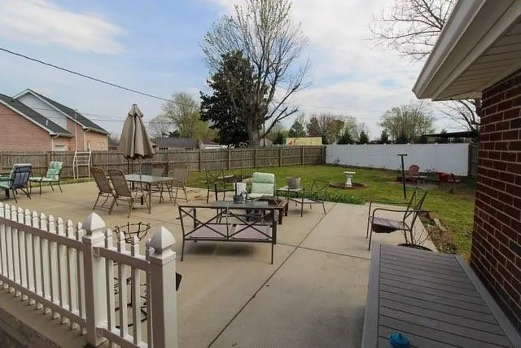 1800 Meadowbrook Drive Springfield TN 37172