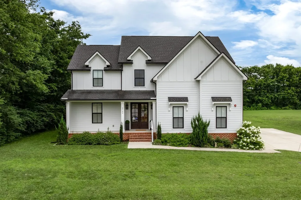 2744 Morrow Lane Columbia TN 38401