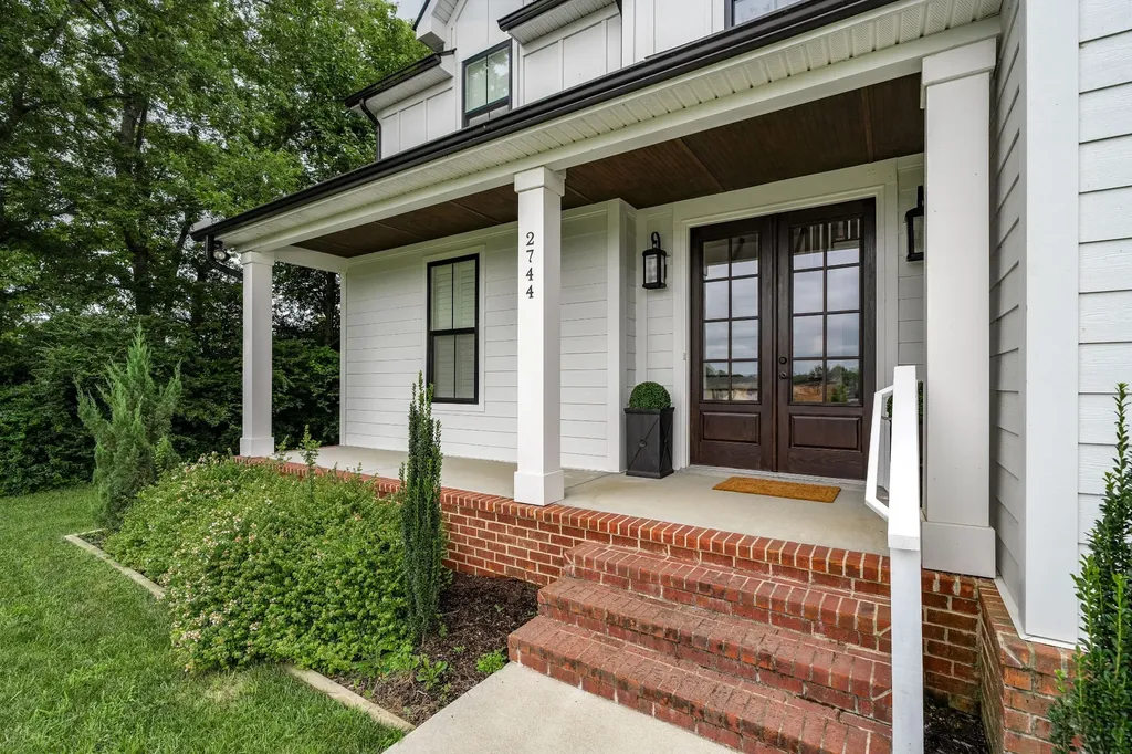2744 Morrow Lane Columbia TN 38401