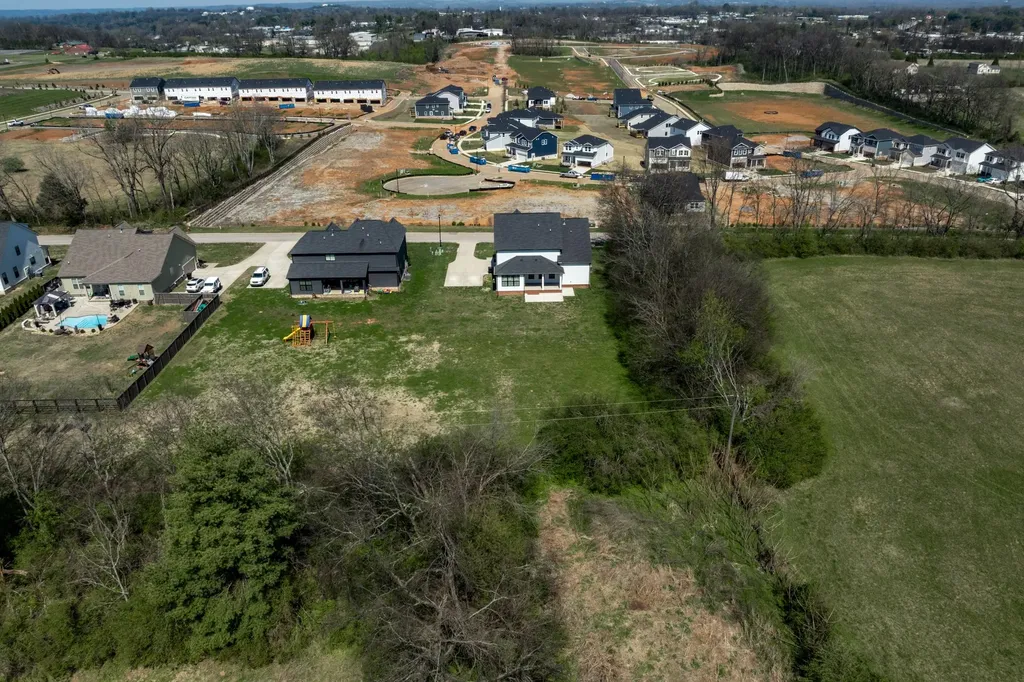 2744 Morrow Lane Columbia TN 38401