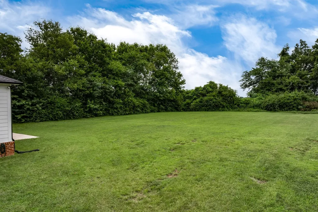 2744 Morrow Lane Columbia TN 38401