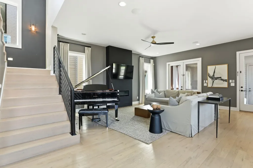 926 Gale Lane Nashville TN 37204