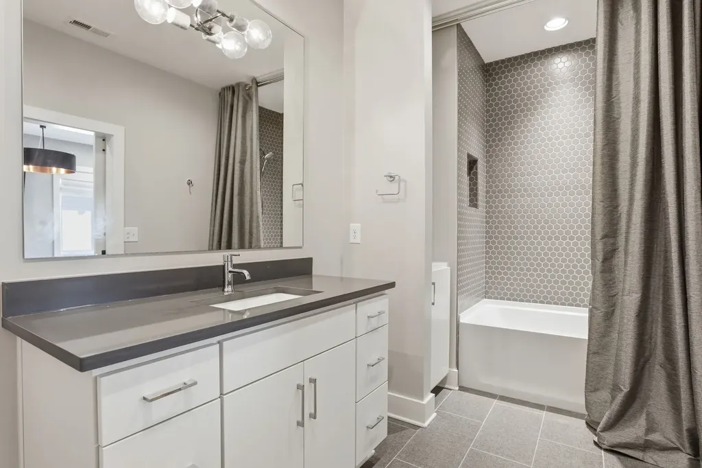 926 Gale Lane Nashville TN 37204