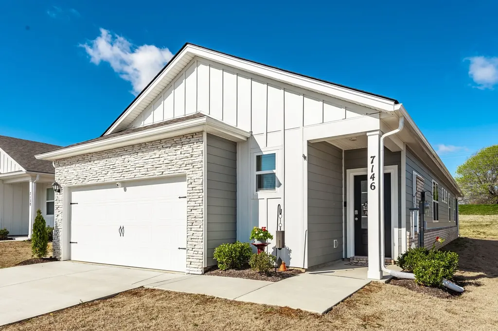 7146 Lang Avenue White House TN 37188