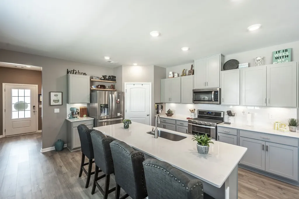 7146 Lang Avenue White House TN 37188