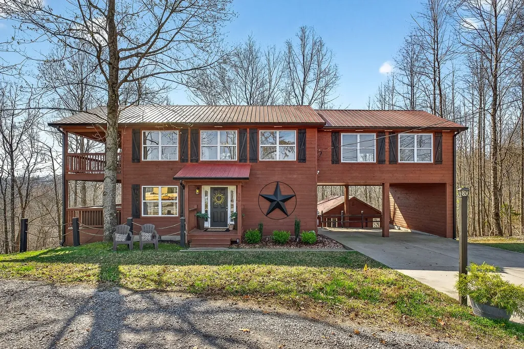 300 Crest Drive Smithville TN 37166
