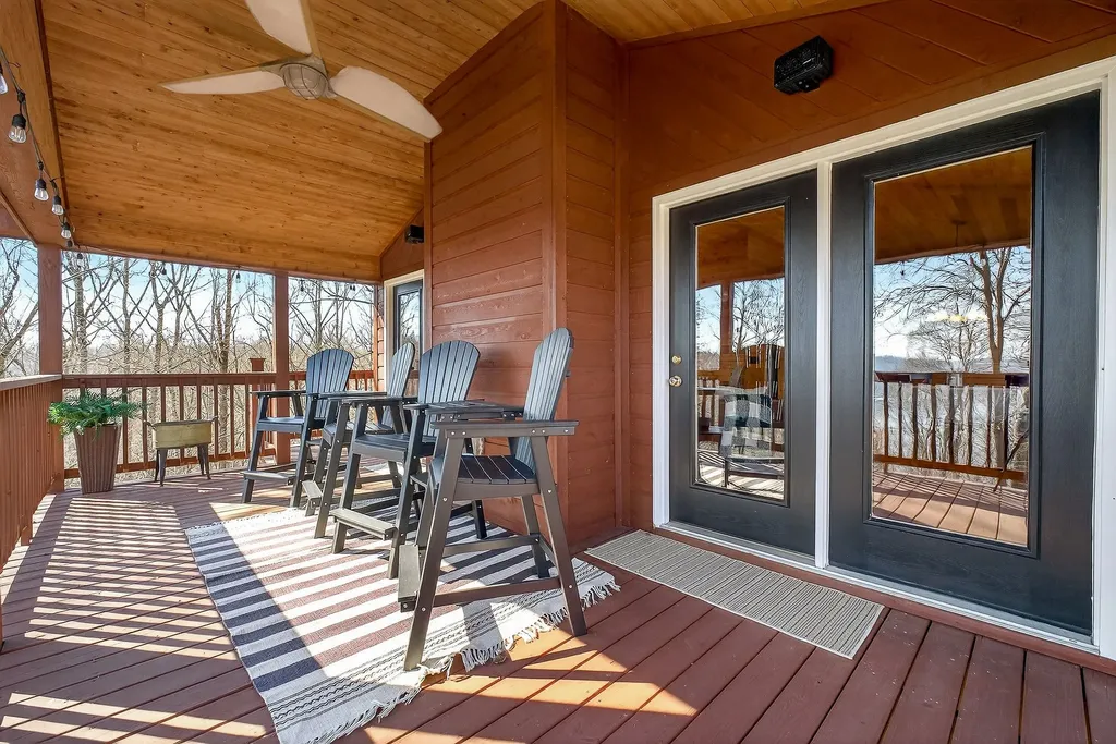 300 Crest Drive Smithville TN 37166