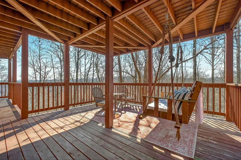 300 Crest Drive Smithville TN 37166