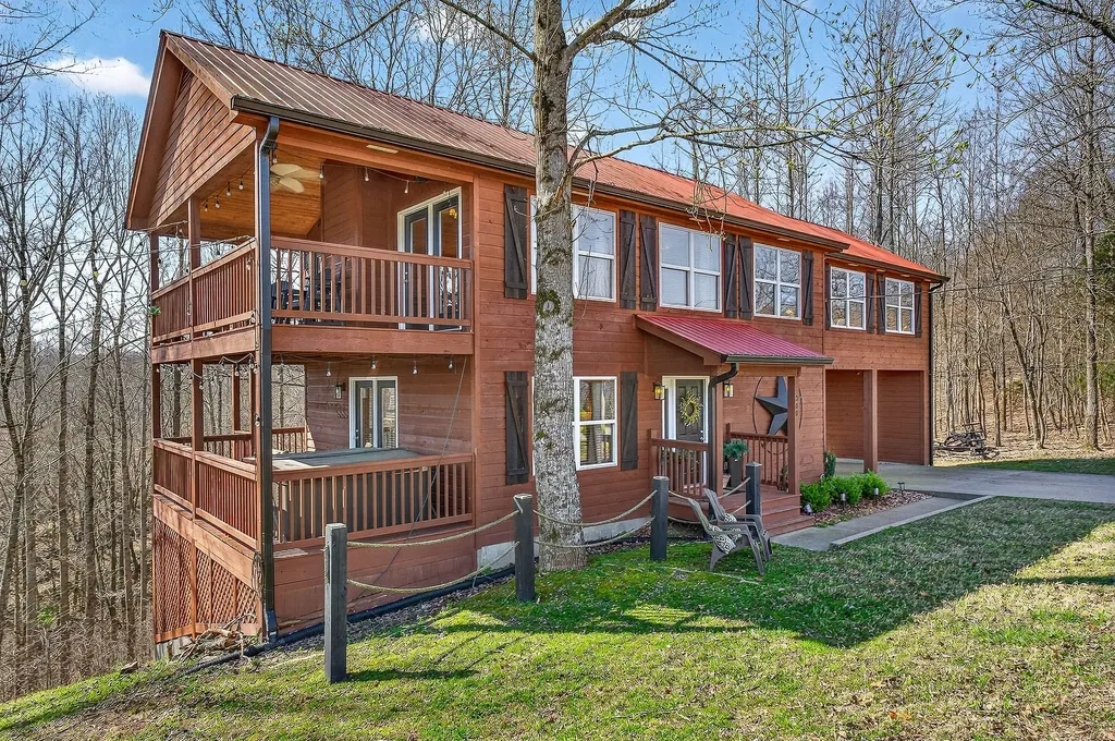 300 Crest Drive Smithville TN 37166