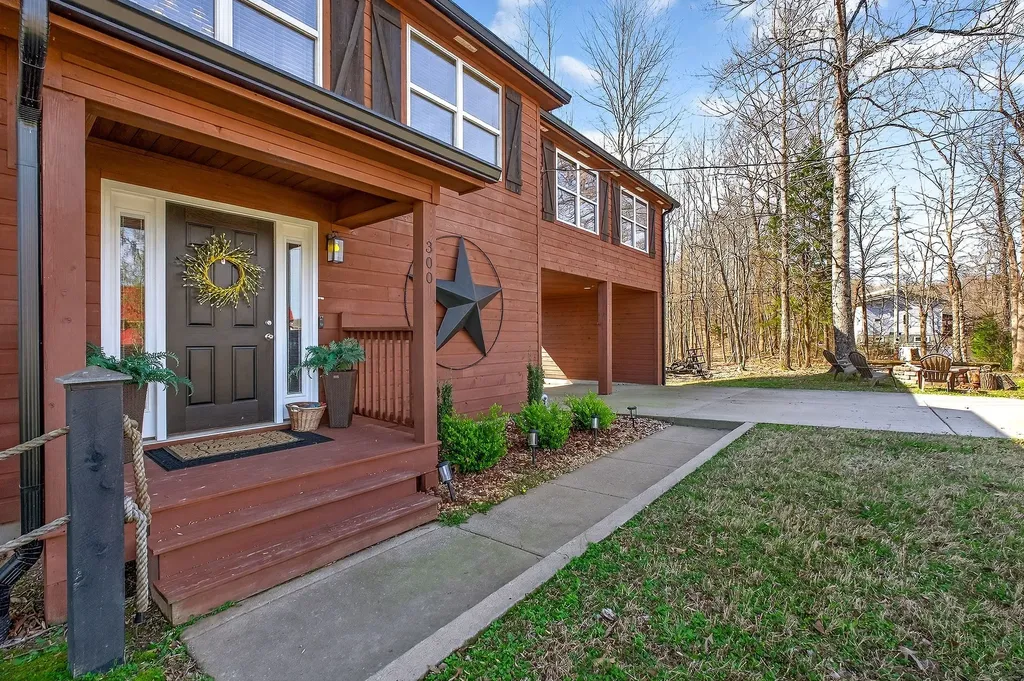 300 Crest Drive Smithville TN 37166