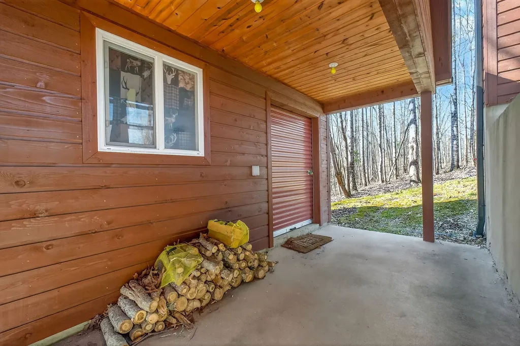 300 Crest Drive Smithville TN 37166