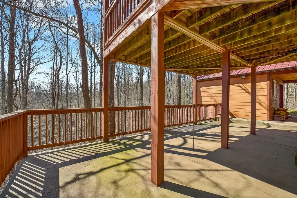 300 Crest Drive Smithville TN 37166