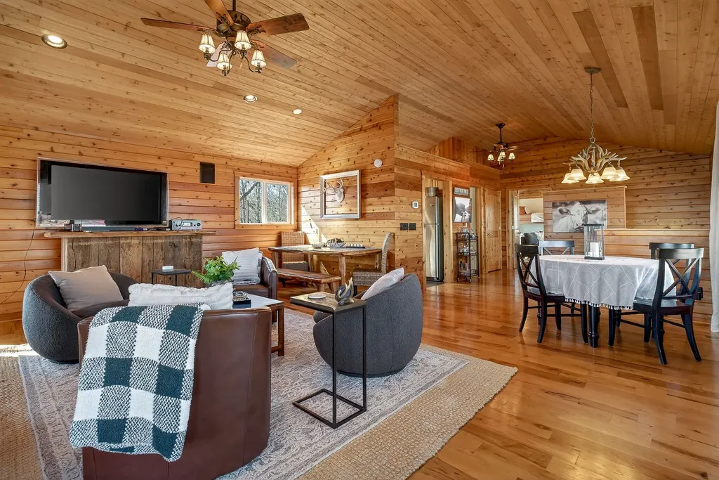 300 Crest Drive Smithville TN 37166