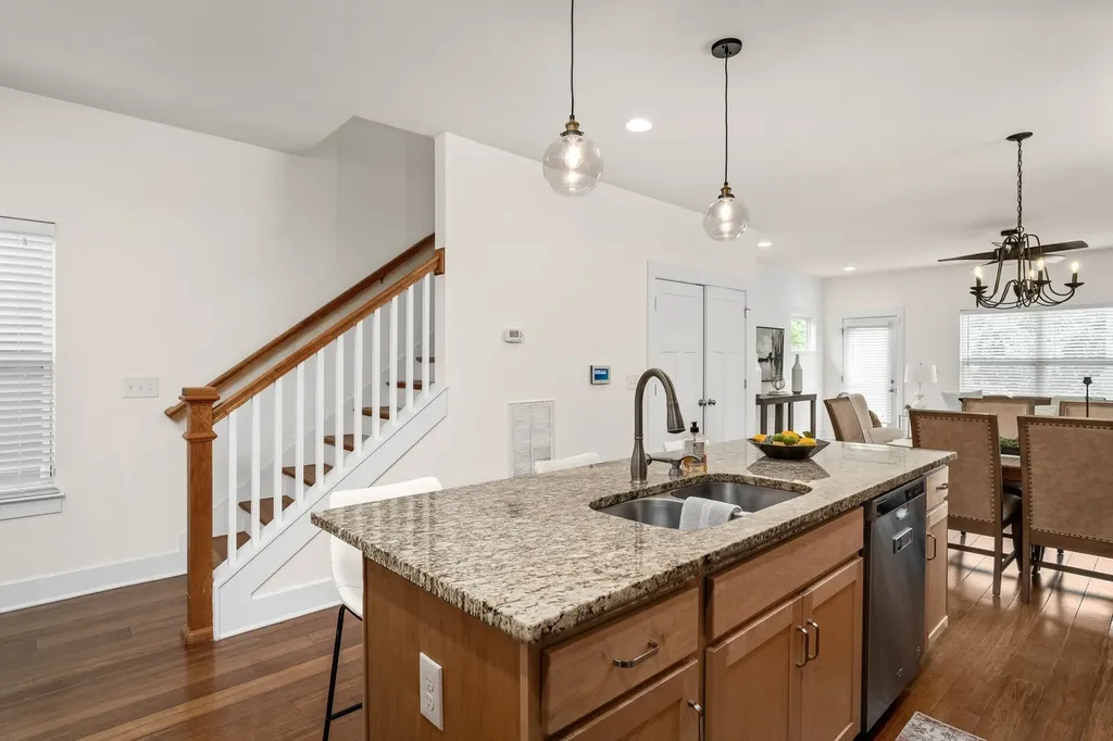 1734 Mckinney Avenue Nashville TN 37208