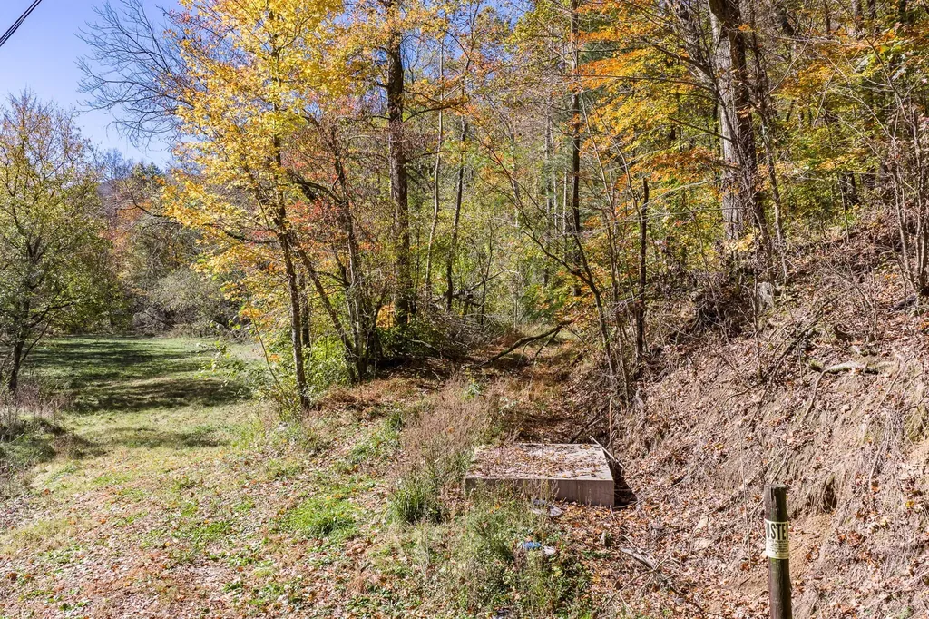 8450 Old Highway 28 Pikeville TN 37367