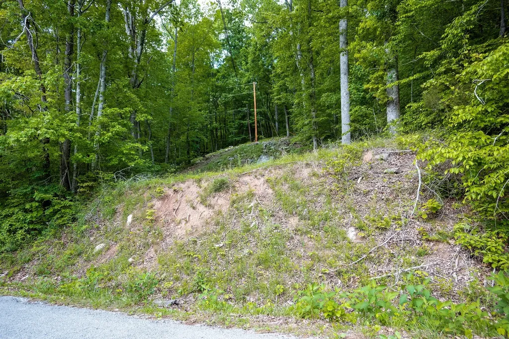8450 Old Highway 28 Pikeville TN 37367