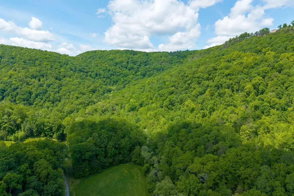 8450 Old Highway 28 Pikeville TN 37367