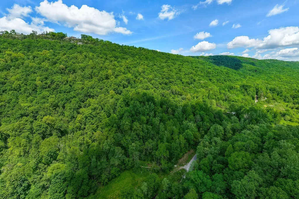 8450 Old Highway 28 Pikeville TN 37367