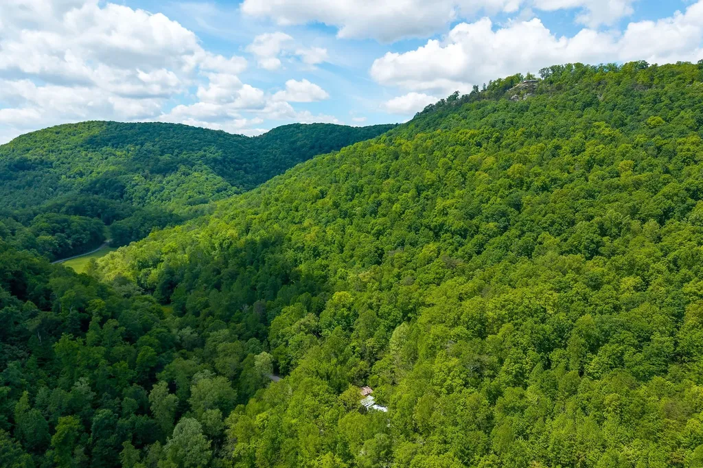 8450 Old Highway 28 Pikeville TN 37367