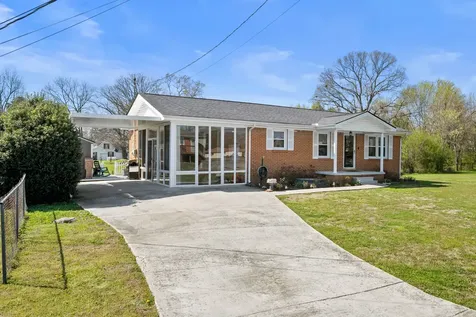 1376 Ardmore Highway Taft TN 38488