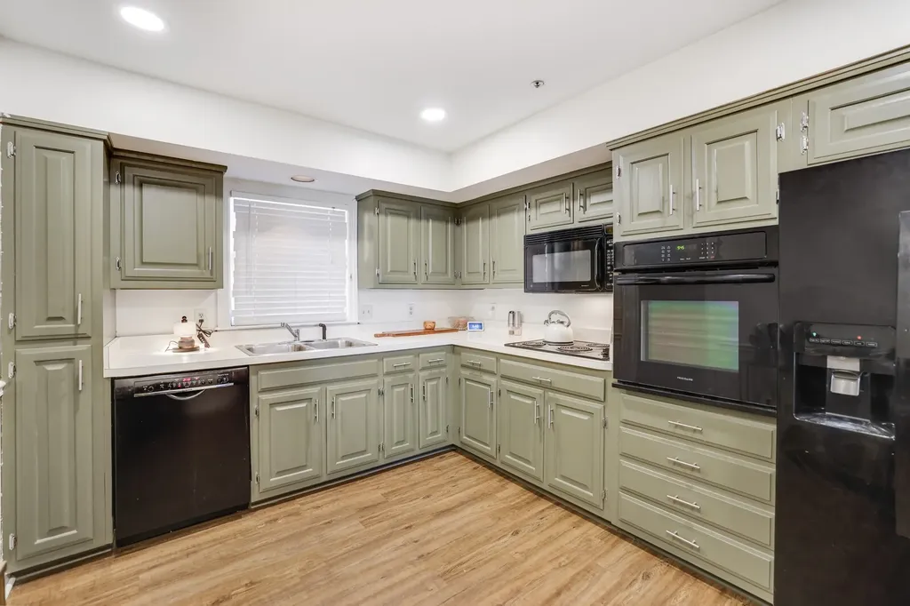 305 Rose Hall Nashville TN 37212